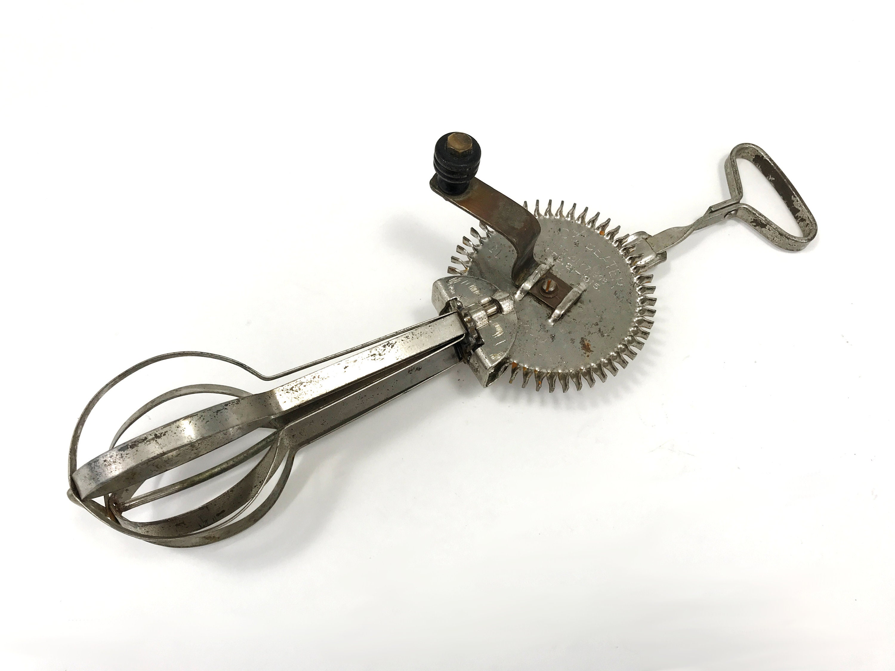 Antique Rustic Rotary Hand Egg Beater With Metal Handle, US Patent, Vintage Hand  Held Mixer, Vintage Egg Beater 
