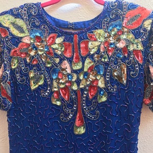 PETITE robe à sequins colorés Robe bleue vintage perlée
