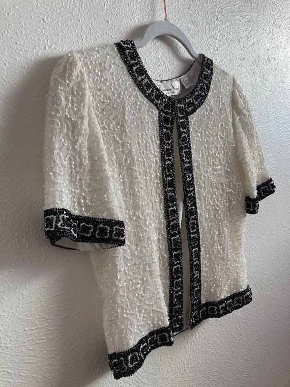 Small Vintage white beaded bolero coverup with bl… - image 2