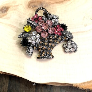 Rhinestone flower basket brooch/pendant