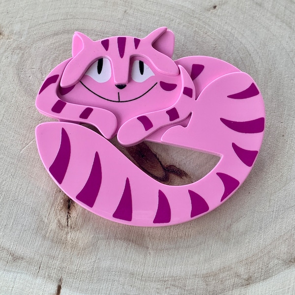 Fancy pink cat brooch