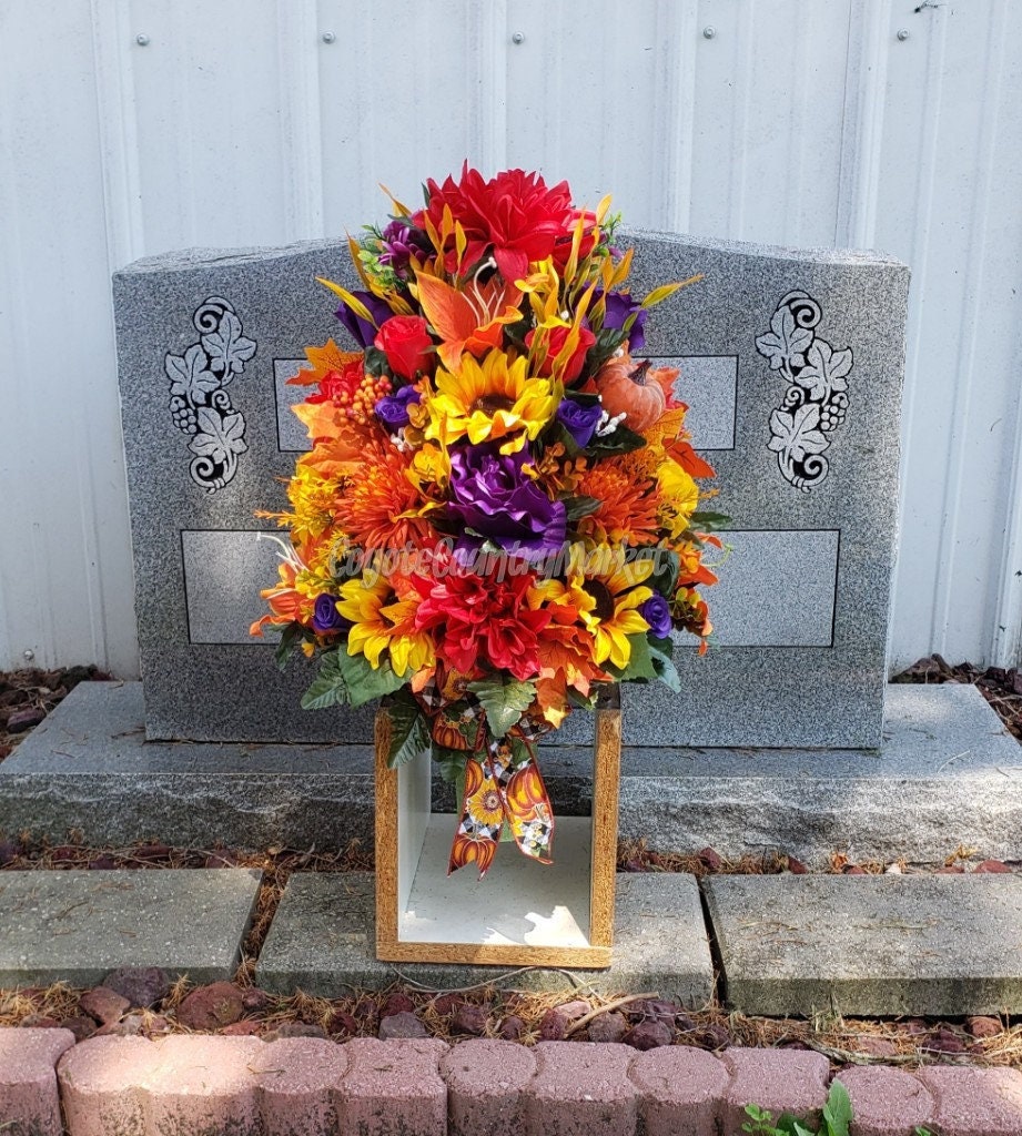 Xmas Grave Pots Artificial Flowers Memorial Arrangement Berries Robin Graveside 