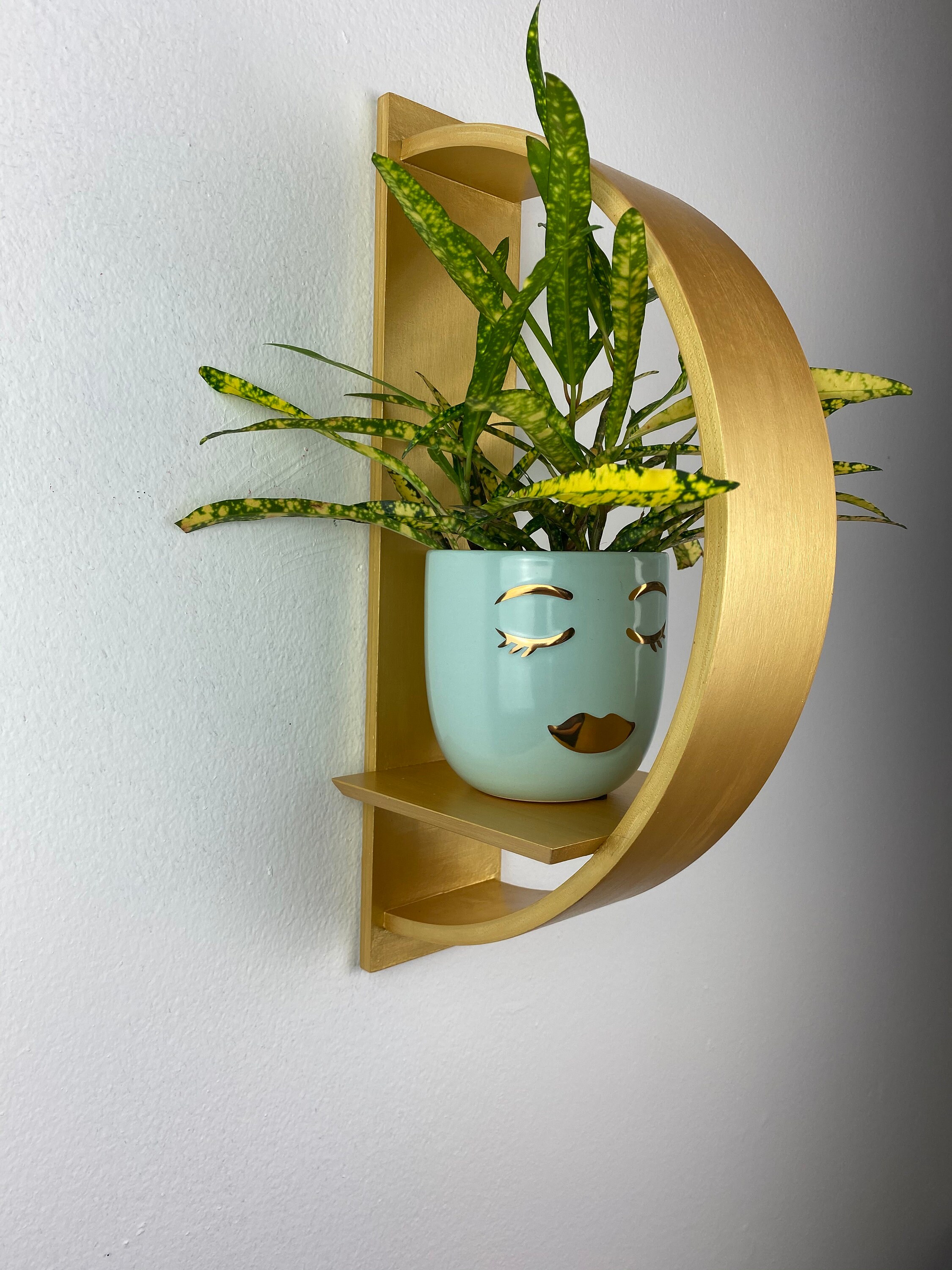 Étagère de Plante à Paroi Métallique Dorée| Cintre Plantes| Bois Récupéré|| Khloris Ii