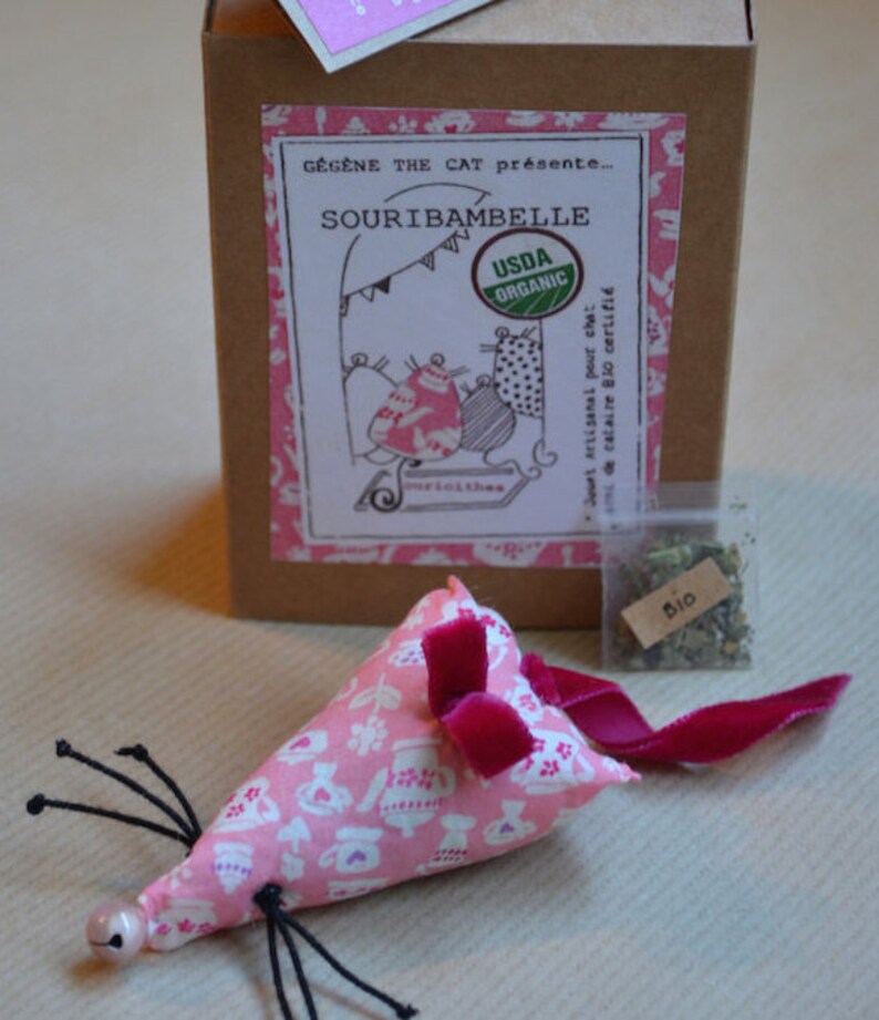 Souricithea, elegant and playful mouse for cat, securely sewn by hand, filled with catnip organic 100% USDA Super fragrant image 1