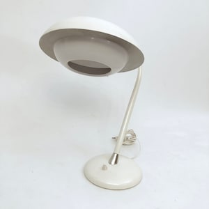 Stilnovo 1950s, Mid-century Italian white table lamp
