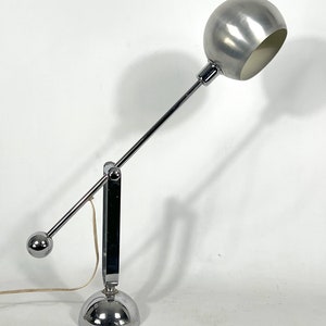 Mid-century Modern Italian chrome counterweight table lamp from 70s