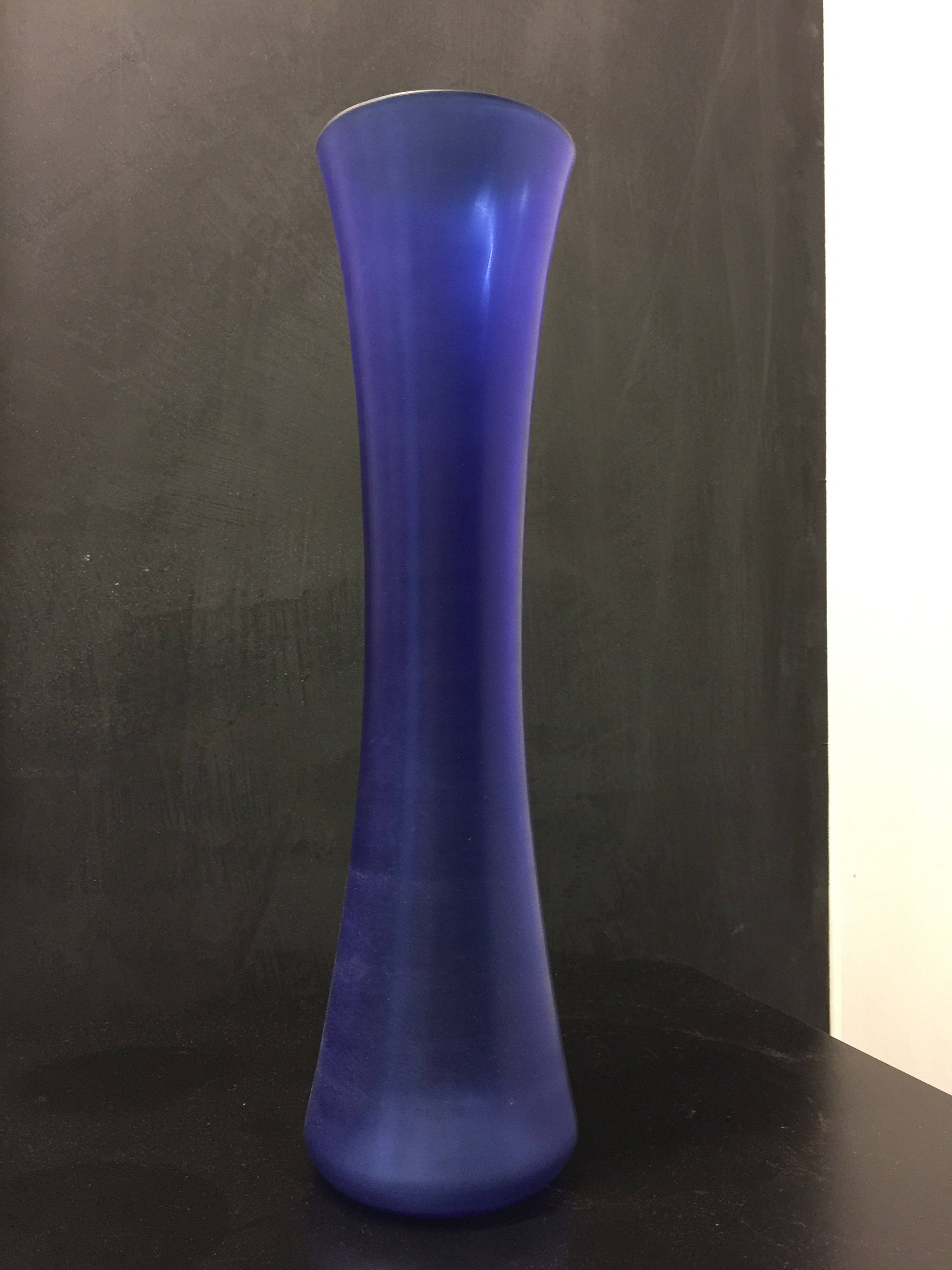 サルビアティのサイン入りブルーのムラーノガラスの花瓶 - Etsy 日本