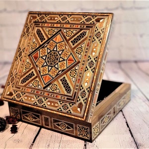 Jewelry box  inlaid with Pearl, Handmade Mosaic wooden Box Marquetry Carved Ornaments Storage Box .Size 9.8X9.8X3.2 Perfect Gift For Her.