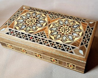 Handmade Walnut Jewelry Box Mother of Pearl Inlay (7.25 X 4 X 1.96 in)
