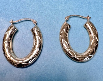 Vintage 14K Gold Horseshoe Style Quilted Hoops