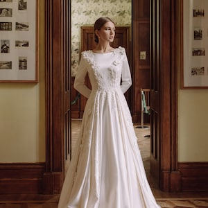 Vintage women's dresses for sale sale