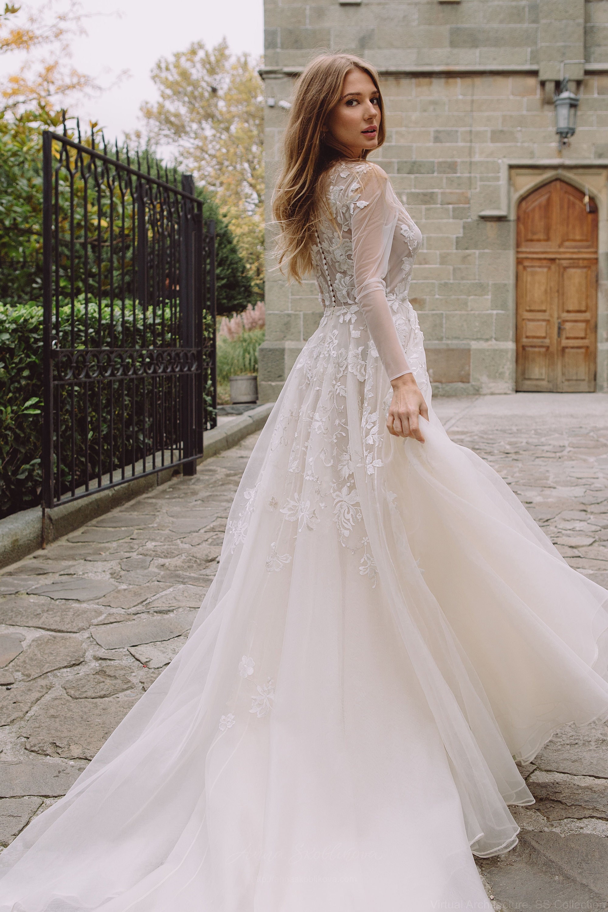 flowy wedding dress