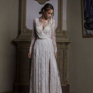 Ivory Chantilly Lace Wedding Dress 0096 – Long Sleeve Backless Sheath Gown in Silk Boho