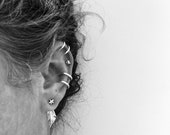 Silver double ring earcuff - sterling silver, small ear cuff, jewellery, earcuff, cuff, earring, ear jewellery, artisan, handmade to order.