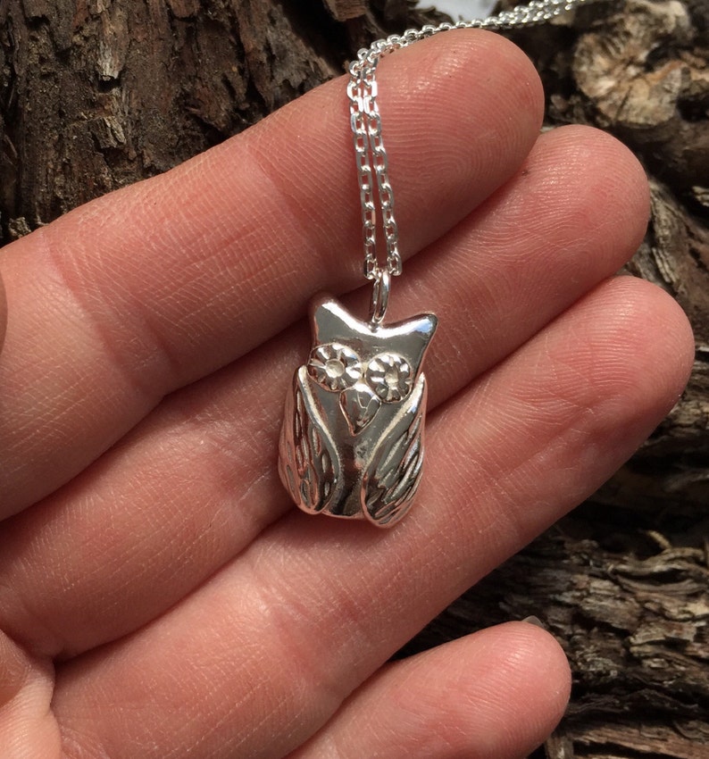 Silver owl necklace, little silver owl pendant. image 1