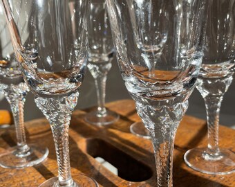 Un Verre De Vin Aux Raisins Blancs | Photo Gratuite