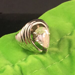 Vintage Sterling Silver Ring with Tear Drop Cubic Zirconia- 5.25 (C2)