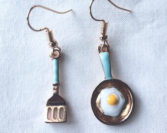 Creative unique mismatched breakfast pan fried egg statement earrings