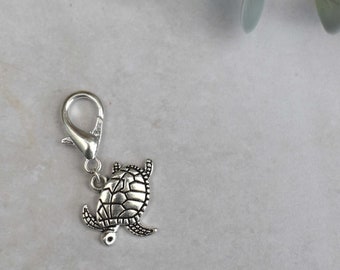 Turtle progress keeper, nature, zipper charm, stitch keeper, planner charm, removable stitch marker, crochet stitch marker, crocheter gift