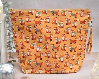 Large project bag, winter project bag, sweater bag, large craft bag, zipper bag, uk, gift for knitter, nature, foxes, wip bag