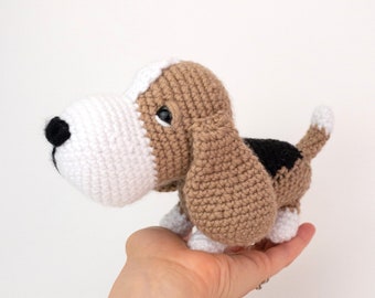 PATTERN: Barley the Basset Hound - crochet basset hound pattern - amigurumi basset hound puppy pattern - PDF crochet pattern