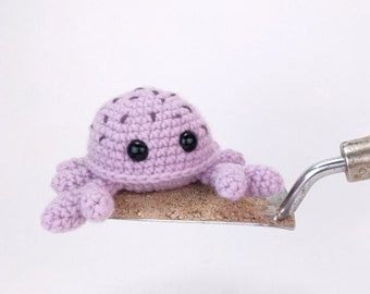 PATTERN: Clara the Crab pattern - amigurumi crab pattern - crocheted crab pattern - crochet crab pattern - PDF crochet pattern