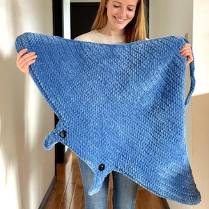 PATTERN: No-Sew Maverick the Manta Ray - huge amigurumi manta ray pattern - easy jumbo ray plushie pattern - PDF crochet pattern