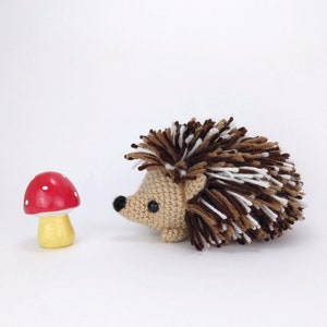 PATRON : Heath le hérisson - modèle hérisson au crochet - modèle hérisson amigurumi - modèle hérisson crocheté - modèle PDF au crochet