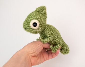 PATTERN: Clyde the Chameleon - Crochet chameleon pattern - amigurumi chameleon pattern - PDF crochet pattern - English only