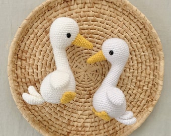 PATTERN: Gertie the Goose - Crochet goose pattern - amigurumi goose pattern - crocheted domesticat goose - PDF crochet pattern