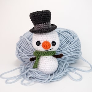 PATTERN: Snowbert the Snowman - Crochet snowman pattern - amigurumi snowman pattern - crocheted snowman pattern - PDF crochet pattern