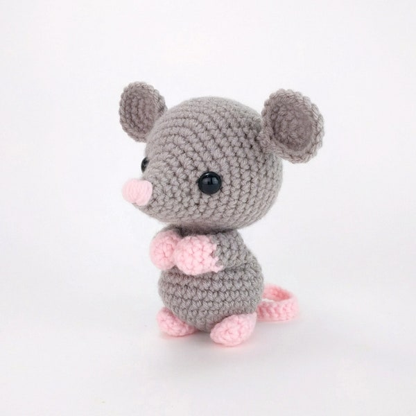 PATTERN: Maxwell the Mouse - Crochet mouse pattern - amigurumi mouse pattern - crocheted mouse pattern - PDF pattern - English Only