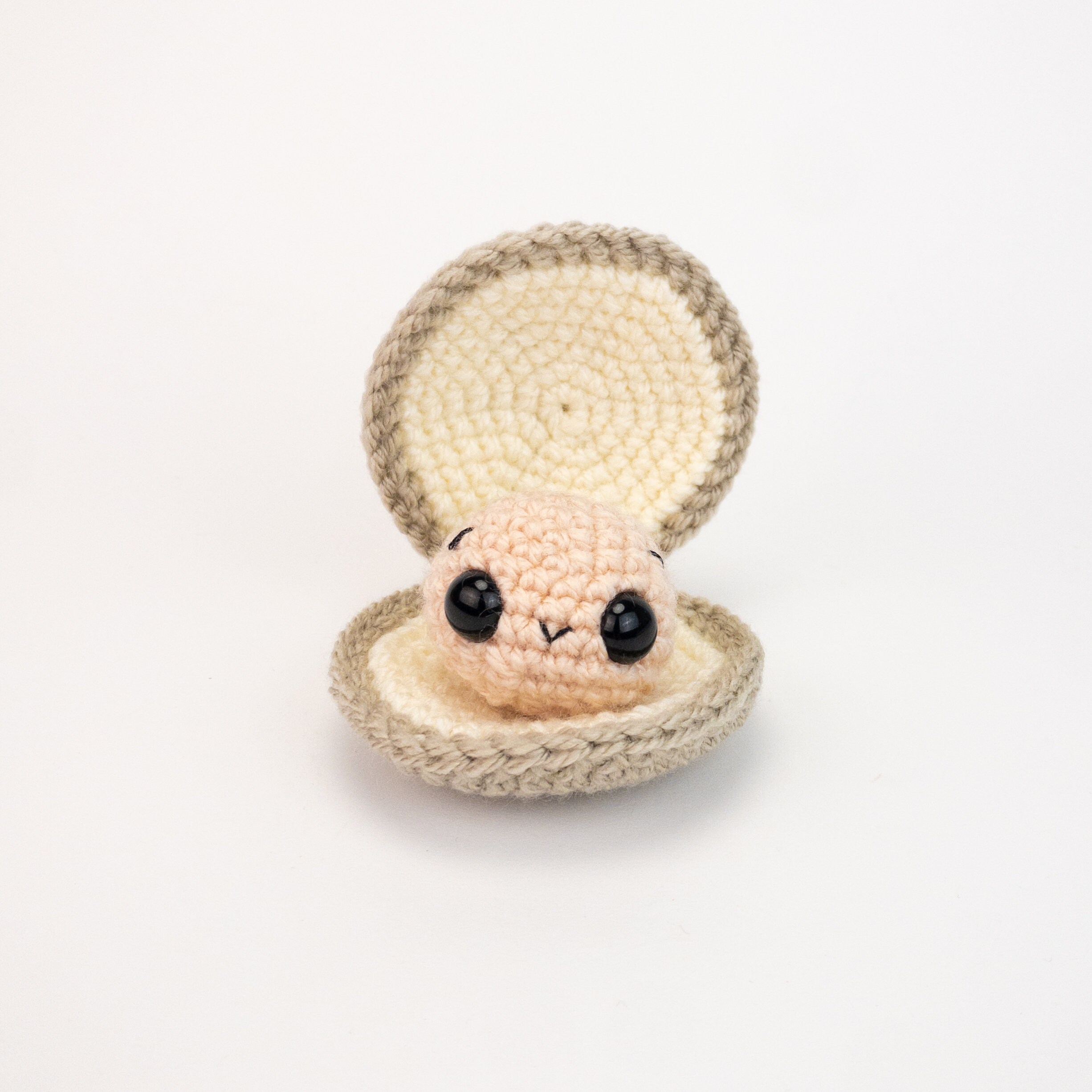 PATTERN: Low Sew Cleo the Clam Pattern - Amigurumi Clam Pattern