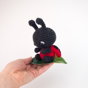 PATTERN: Lulu the Ladybug - Crochet ladybug pattern - amigurumi ladybug pattern - crocheted bugs - PDF crochet pattern