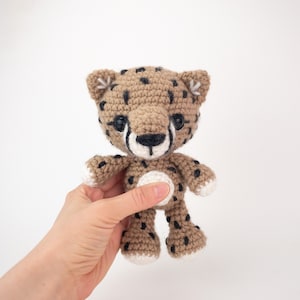 PATTERN: Chip the Cheetah - Crochet cheetah pattern - amigurumi cheetah pattern - crochet leopard pattern - PDF crochet pattern
