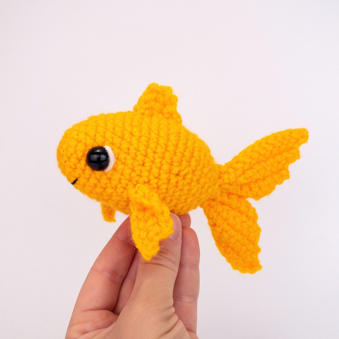 パターン: 金魚のギリーのパターン - 金魚の編みぐるみのパターン