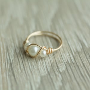 Handmade 3 pearls ring, gold or silver wrapped wire ring, 14k gold filled ring, pure silver pearl ring, bridesmaid gift, gift for her image 2