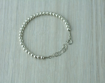 Pulseira de contas de prata, pulseira de prata delicada, pulseira de empilhamento de contas, pulseira de prata esterlina, pulseira de prata com contas, ideia de presente