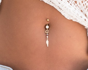 ¡Idea de regalo! Atrapasueños, piercing en el ombligo con plumas, perlas y piedras preciosas, anillo en el ombligo. tu look de boda de verano