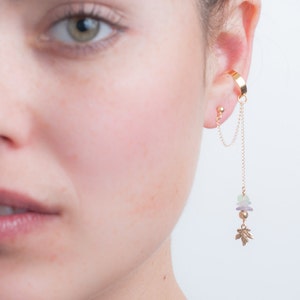 Gold Ear cuff with link chain, Gold maple leaf pendant & Fluorite gemstone and gold filled beads, dainty minimal ear cuff earring