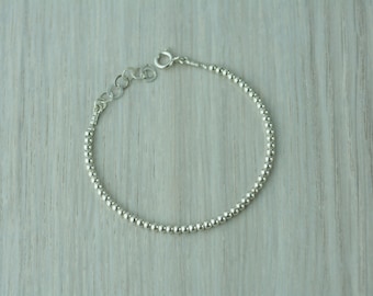 Pulseira empilhável mínima de 3 mm com contas de prata esterlina, a delicada joia que qualquer garota adoraria receber como presente de formatura