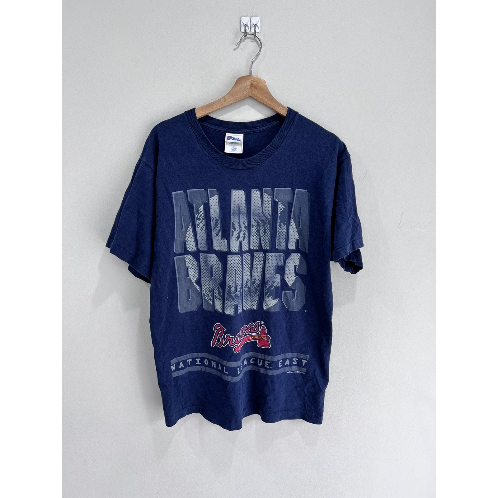 Retro best sale braves shirt