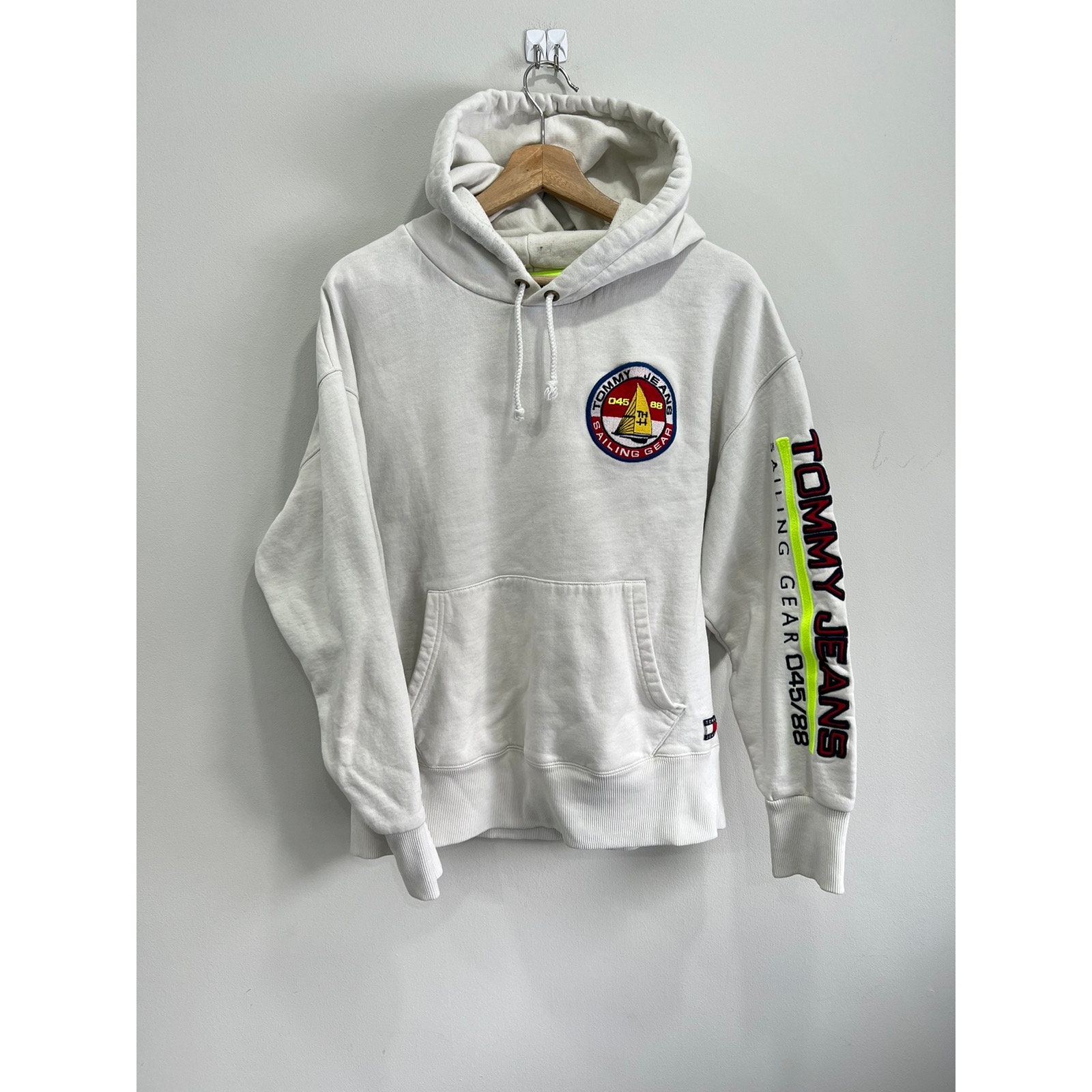 Ehrlich Windgepeitscht Aktuelle Nachrichten tommy hilfiger sailing gear