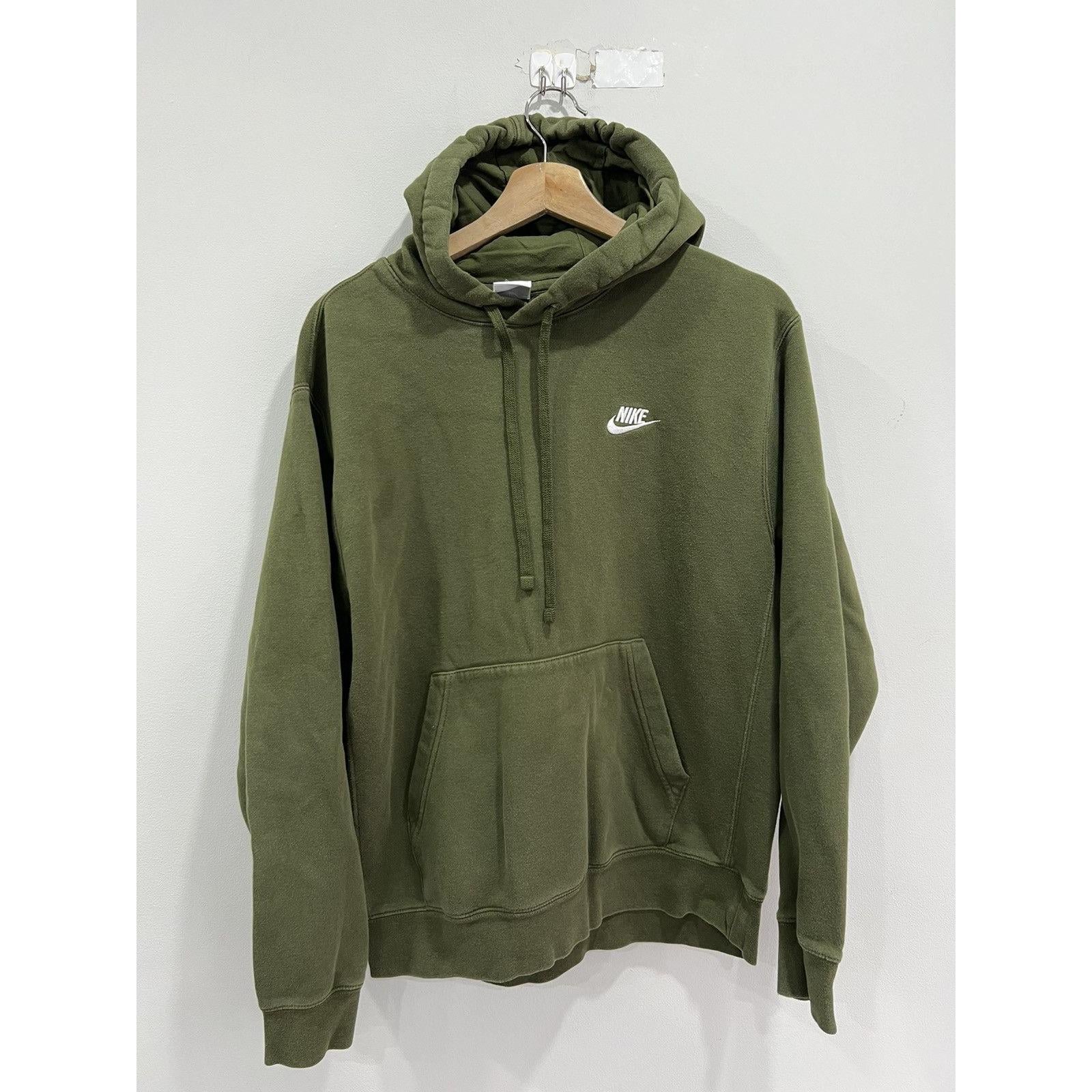 army green hoodie nike