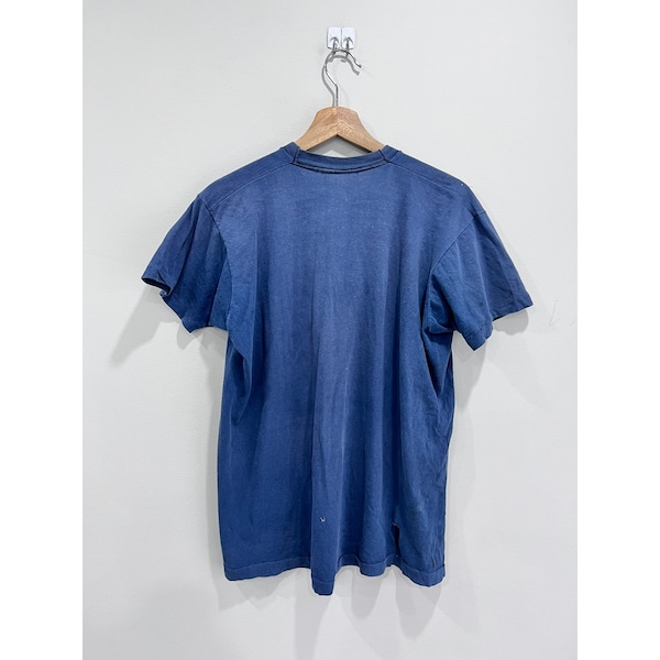 Vintage 90s Single Stitch Blank Tee Shirt pocket sun faded
