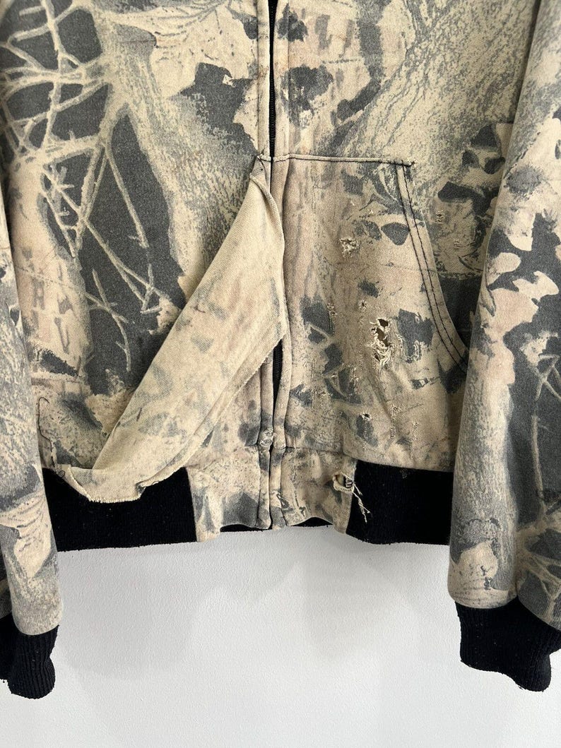 Vtg Camo Real Tree Mossy Oaks Thrashed Thermal Hoodie zip image 5