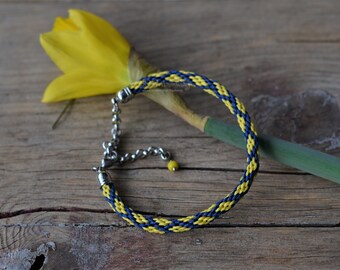 Blue yellow braided bracelet Contrasting kumihimo bracelet Japanese bracelet Unisex braided cord bracelet Adjustable friendship bracelet