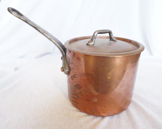 フランスのヴィンテージ銅製蓋付きソースパン「ピエール・ヴェルニュ