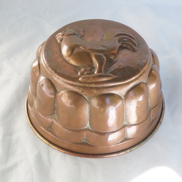 Antique  copper cake pan, lined with tin, decorated with a rooster, 1950s
