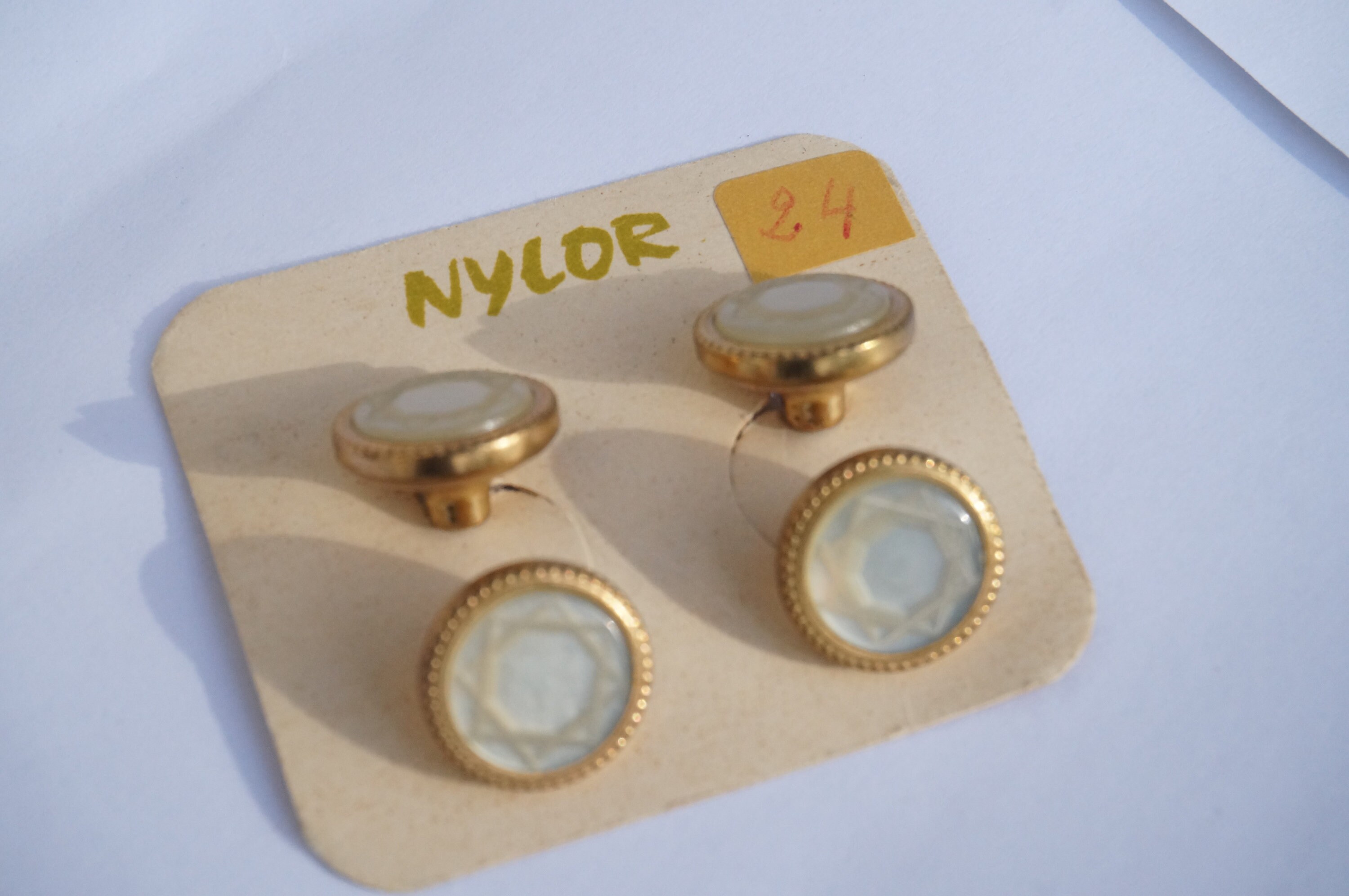 Boutons De Manchette Anciens Plaqué Or Et Nacre - Poinçonnés, Occasion